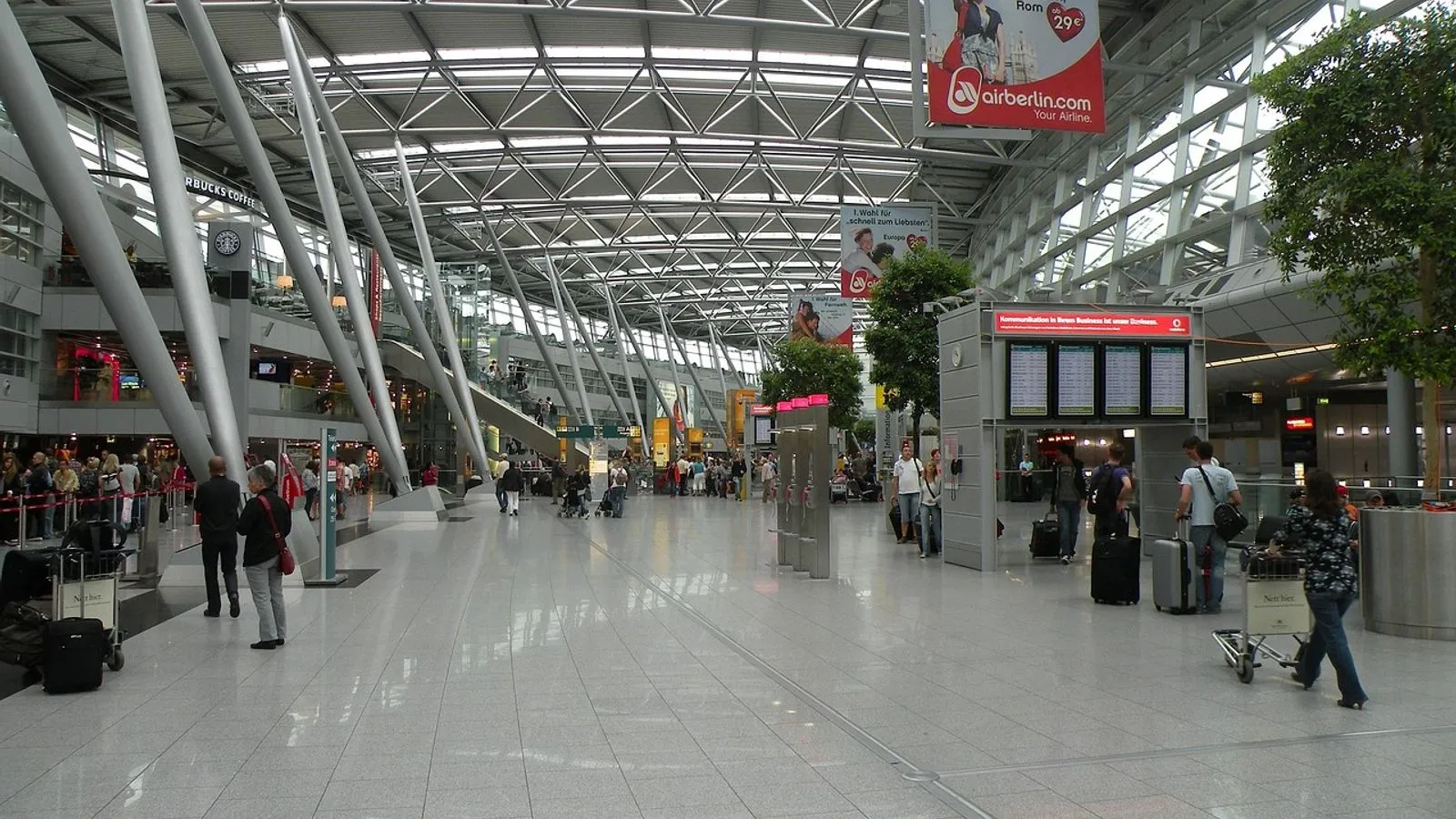 Abholung am Flughafen Frankfurt: Treffpunkte in Terminal 1 und Terminal 3