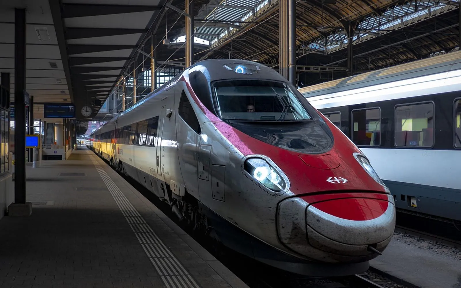sbb, train, basel, switzerland, station, platform, central station, rails, passenger train, rail transport, railroad, rail, intercity, sbb, sbb, sbb, sbb, sbb, basel