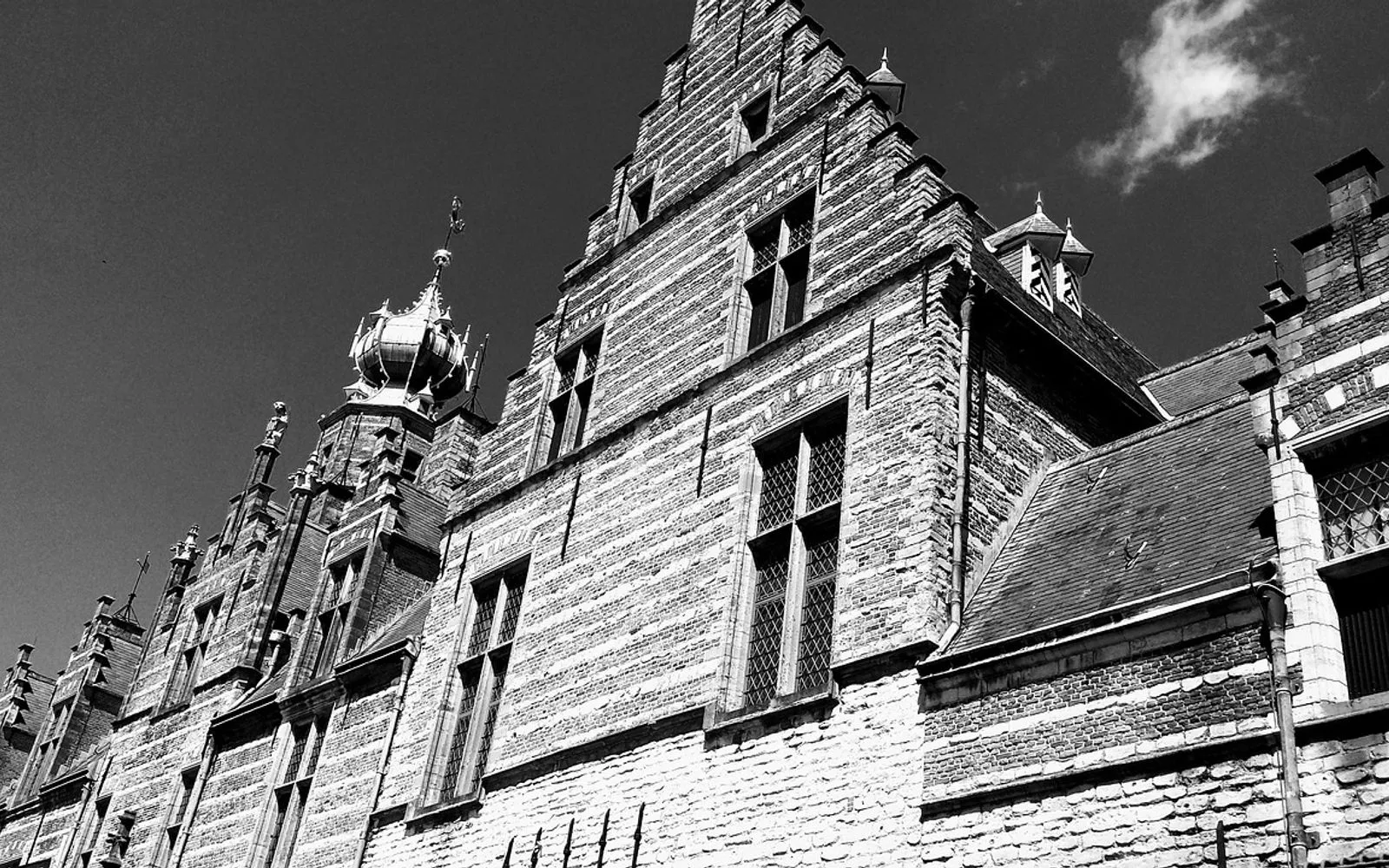 bergen op zoom, netherlands, architecture, old, historic city center, historical, marquis court