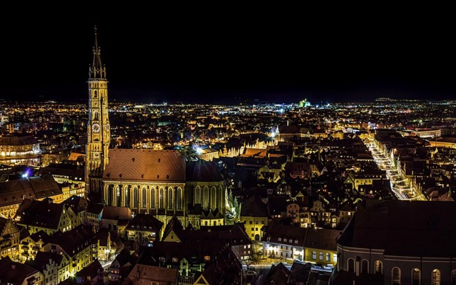 city, buildings, illuminated, panorama, panoramic, skyline, city lights, night photography, historic center, landshut, architecture, places of interest, night, dark, bavaria, lower bavaria, church, lights, lighting, steeple, germany, city, church, germany, germany, germany, germany, germany