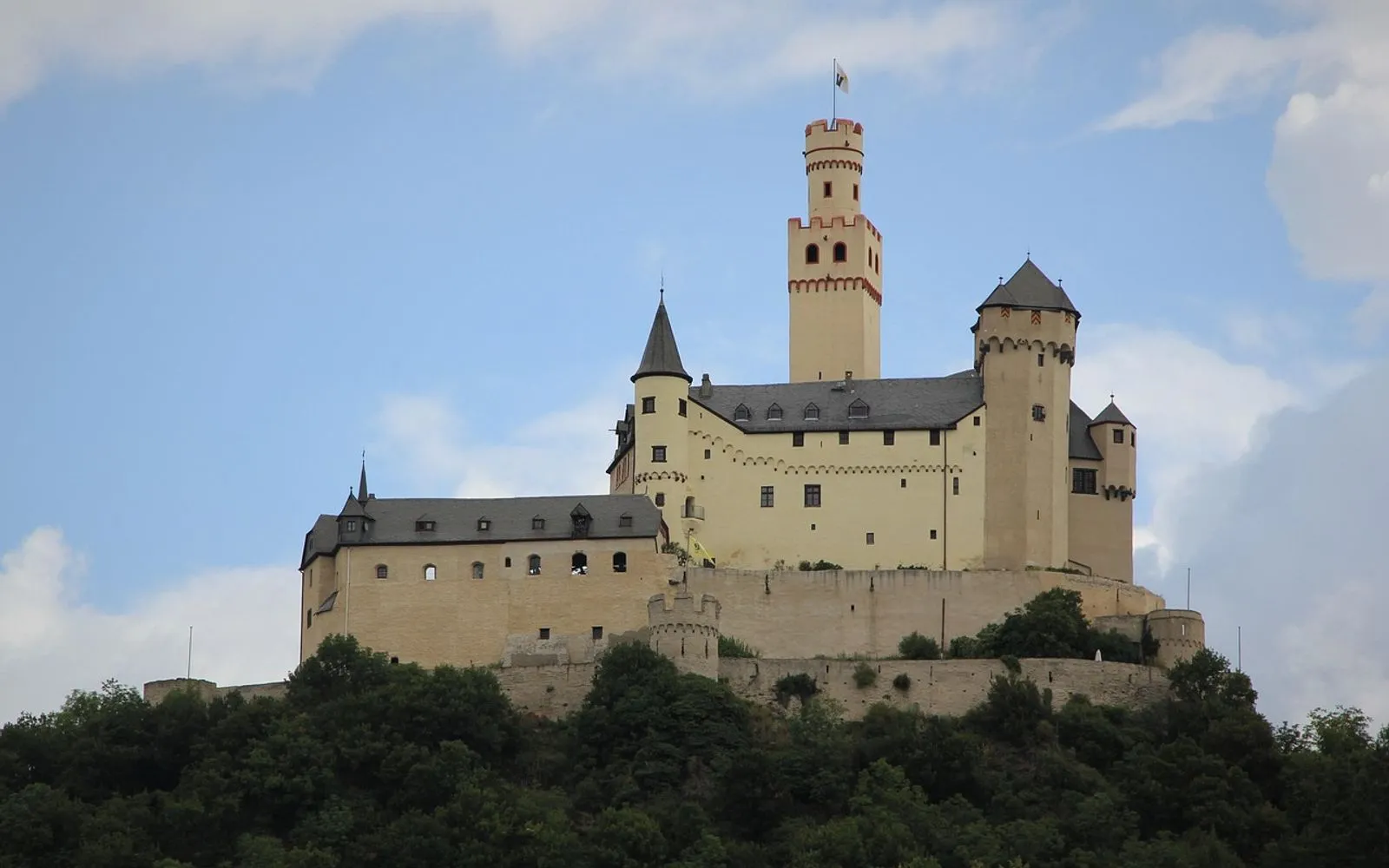 castle, nature, white, travel, river cruise, architecture, historic, fort, old, scenic, europe, avalon, tourism, mountains, marksburg, braubach, rhineland-palatinate, germany, rhine gorge, unesco, world heritage site, blue castle