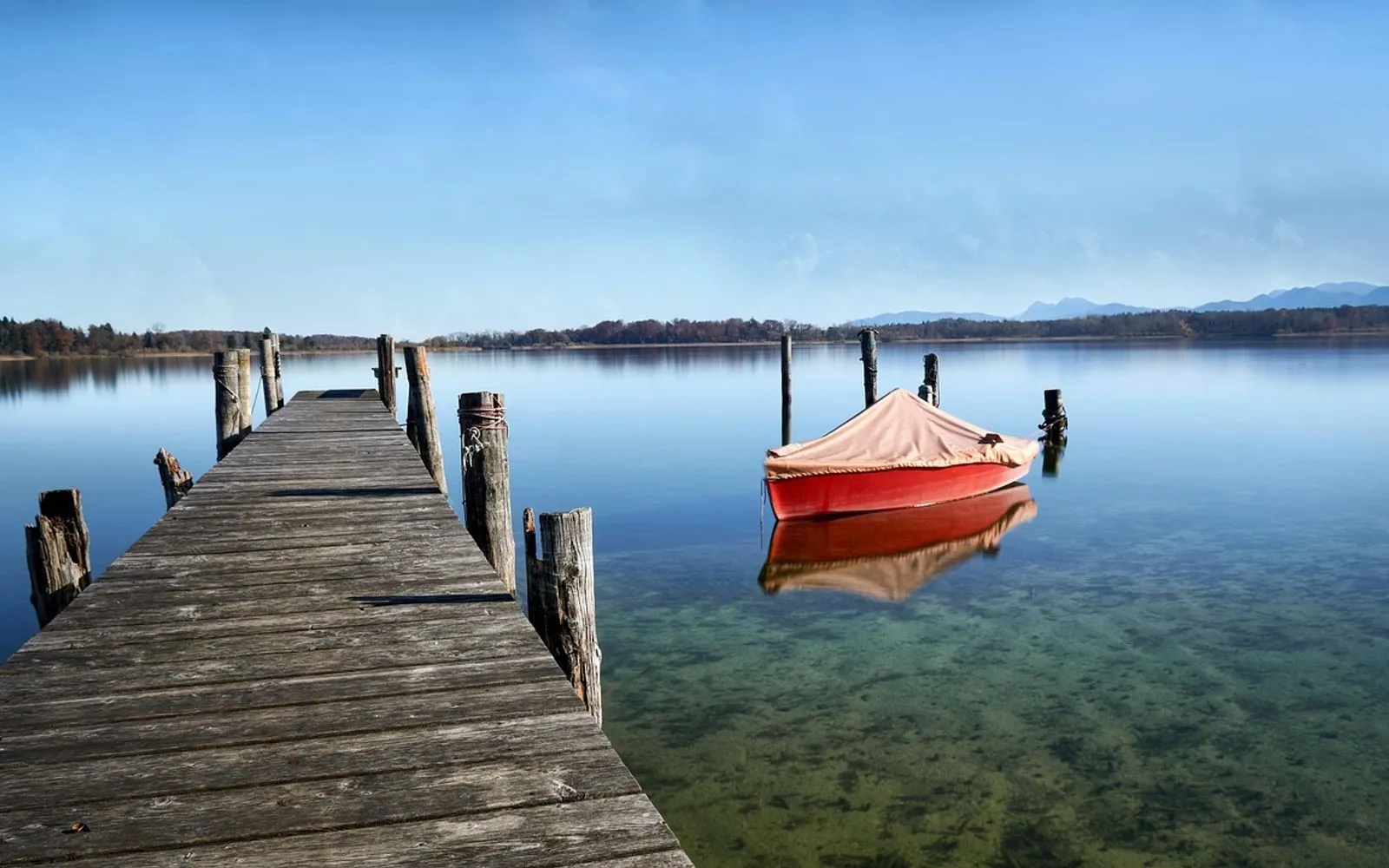 lake, dock, boat, moored, docked, pier, wooden pier, water, water reflection, scenery, countryside, nature, prien, chiemsee, chiemgau, upper bavaria, bavaria, germany