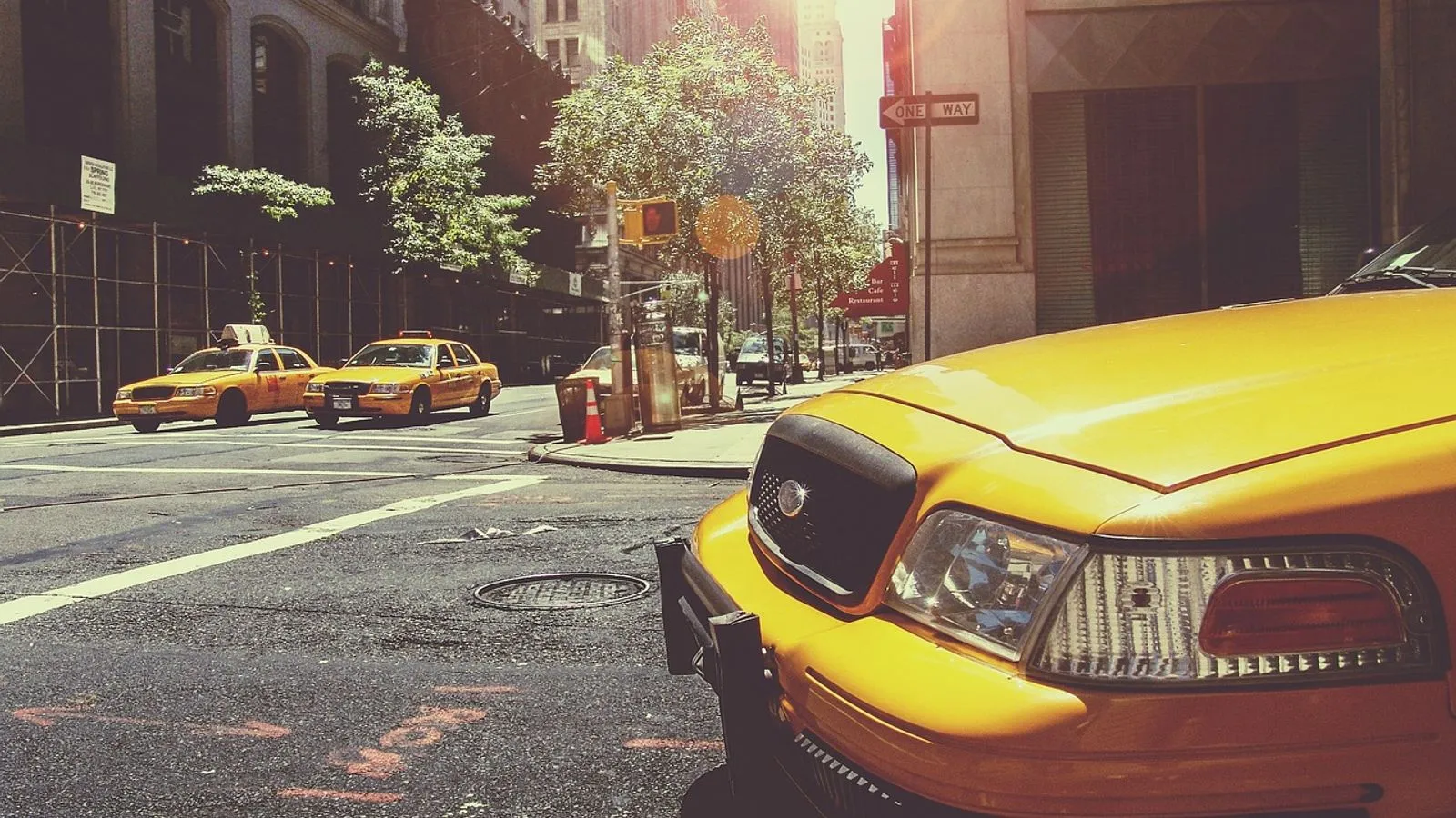 Taxi zum Flughafen Frankfurt zum Festpreis: So buchen Sie richtig