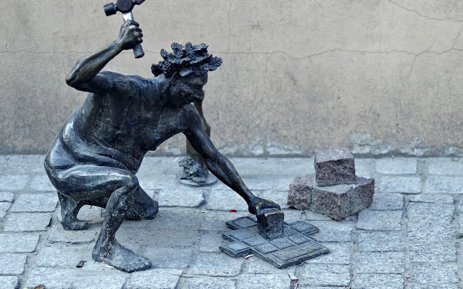 mason, walkway, arrange, pavers, sculpture, caricature, figurine, zielona gora, hammer, nail down, mason, mason, mason, mason, mason, pavers